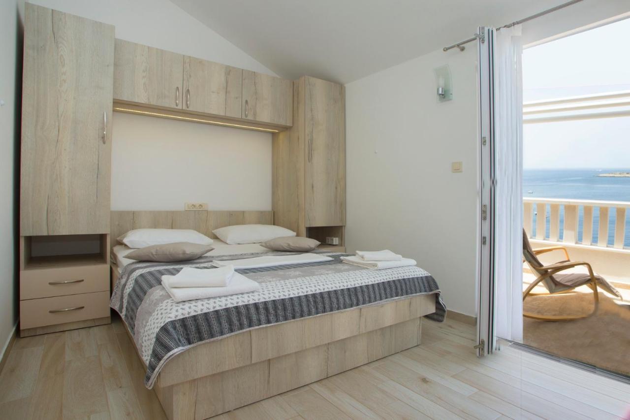 Apartments Lucija Ražanj エクステリア 写真